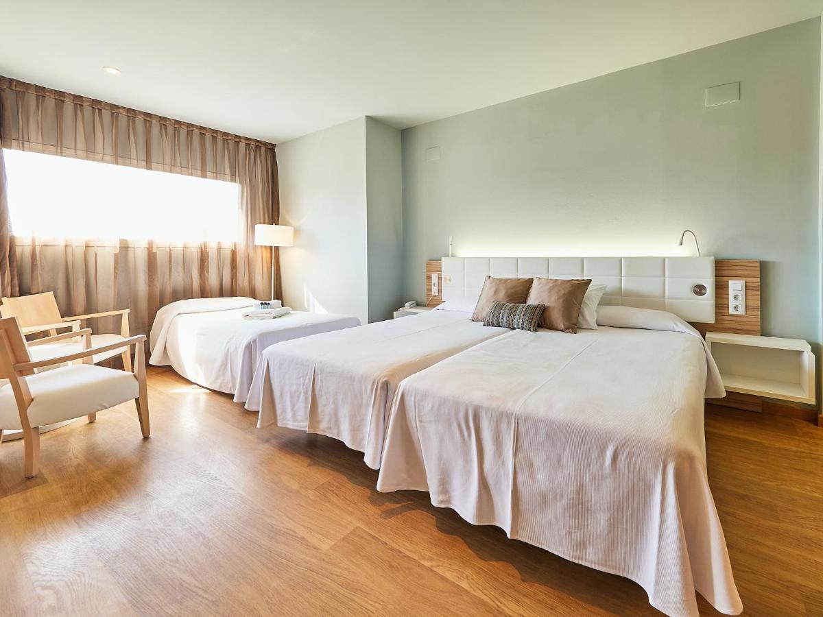 Monica Hotel Cambrils Bagian luar foto