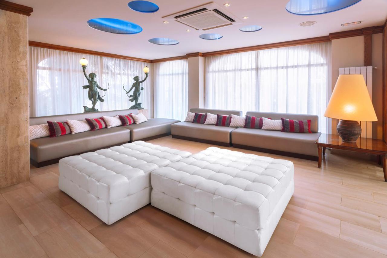 Monica Hotel Cambrils Bagian luar foto