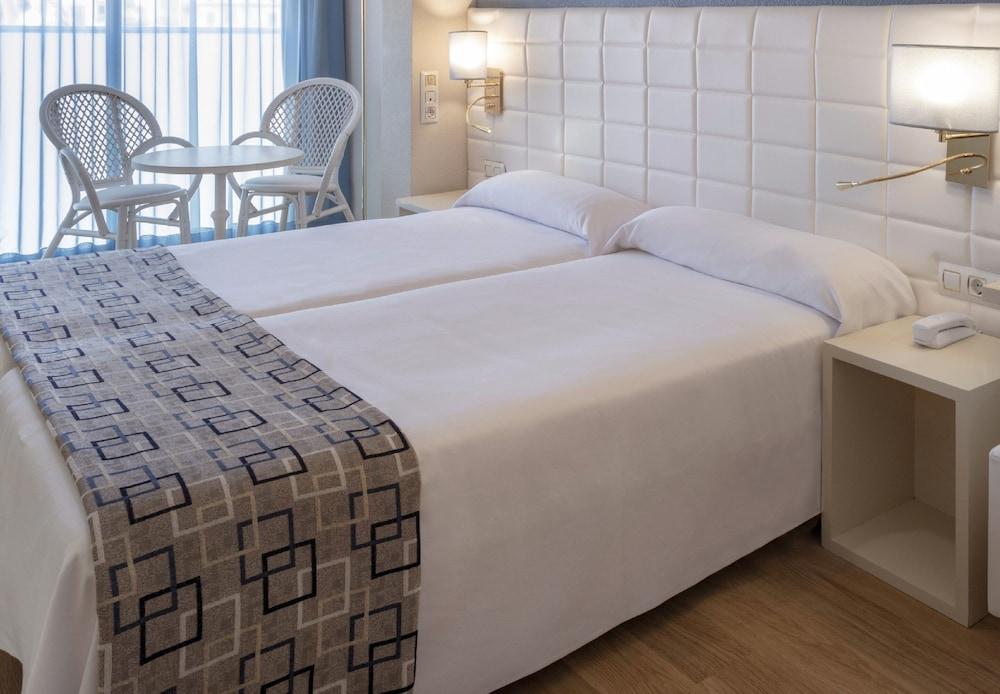 Monica Hotel Cambrils Bagian luar foto