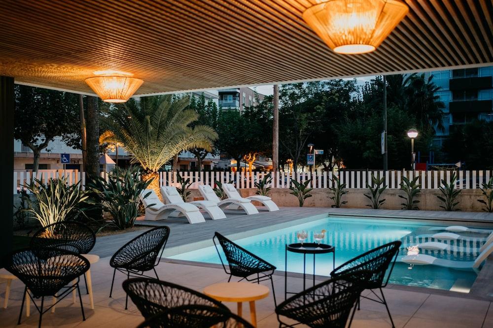 Monica Hotel Cambrils Bagian luar foto