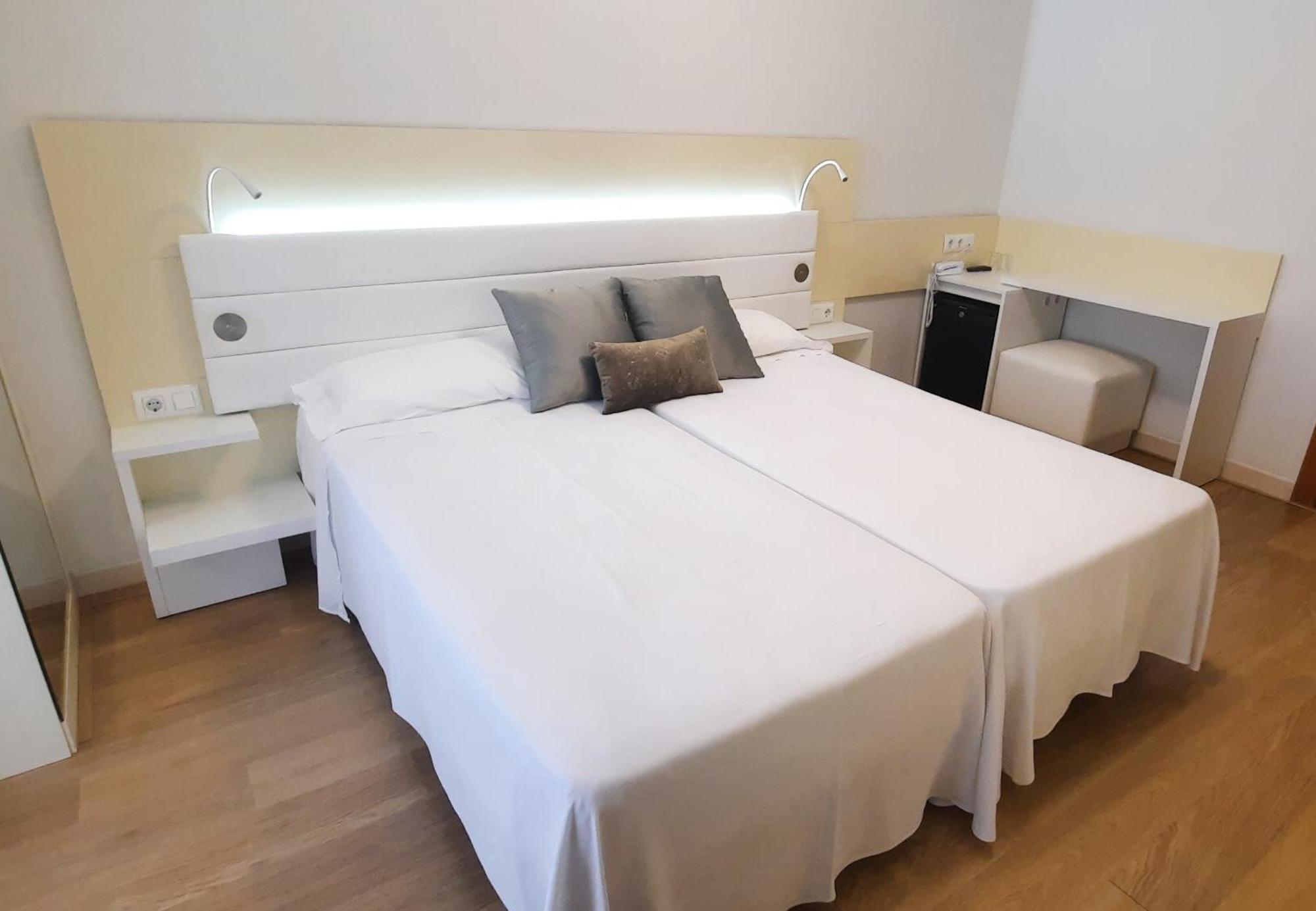 Monica Hotel Cambrils Ruang foto